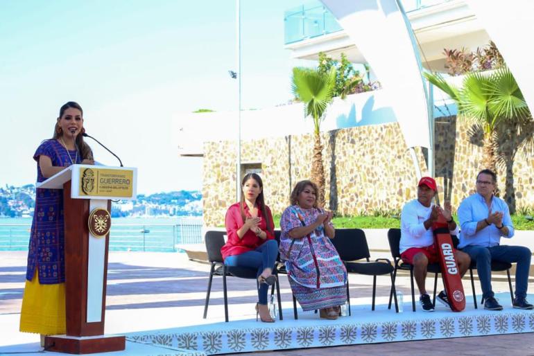 Inaugura la gobernadora remodelación de la Plaza Quebec en la ventana ecológica de La Diana Cazadora de Acapulco