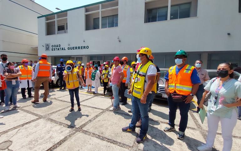 En el edificio de la sede en Acapulco las brigadas de apoyo lograron evacuar a personal, derechohabientes y usuarios en menos de un minuto