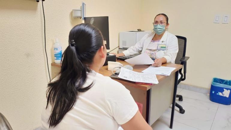 Continúan las atenciones PrevenIMSS, consulta de Medicina Familiar y Externa, así como cirugías