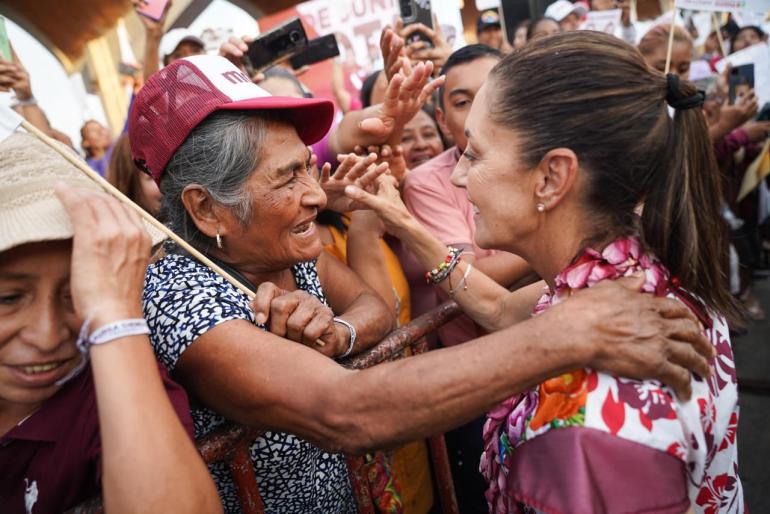 ’’Es un honor tenerte aquí’’, destacaron los representantes de los pueblos originarios de Veracruz al darle su respaldo a Claudia Sheinbaum