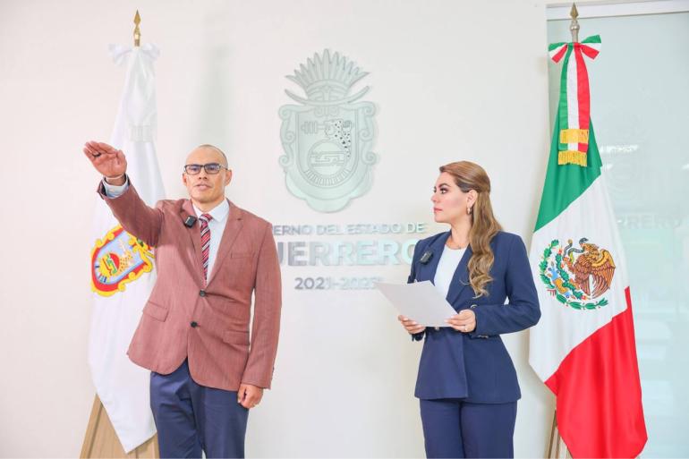 En su experiencia se ha desempeñado como comandante del 56/o. Batallón de Infantería en Cumbres de Llano Largo en Acapulco