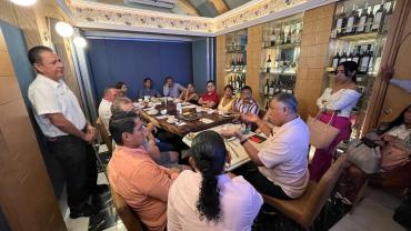 Respalda la Unión de Bares y Restaurantes de Acapulco a Víctor Aguirre para presidente municipal