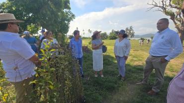 Las autoridades realizaron la primera plantación en instalaciones del Centro de Capacitación y en el Campo Deportivo del SNTSS.