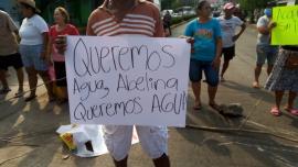 Vecinos de La Laja salieron a bloquear las calles por falta de agua 