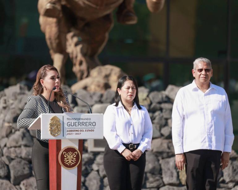 La gobernadora encabezó el Izamiento de Bandera y reafirma respaldo a la presidenta Claudia Sheinbaum