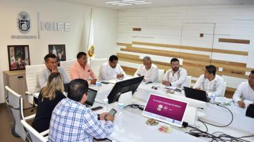 Autoridades educativas del plantel y el estado acuerdan trabajar para bajar recursos y atender las necesidades de los ocho planteles en la entidad