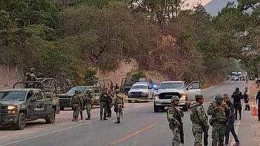 Uno de los lesionados fue identificado como Serafín "N" quien se reportó como grave, y el copiloto con herida en el abdomen