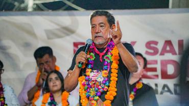 El candidato dijo que para avanzar y no volver al pasado se requiere trabajar y redoblar esfuerzos casa por casa