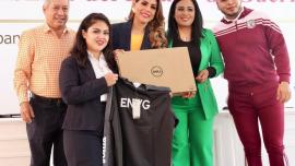 Entrega la titular del Ejecutivo estatal computadoras y uniformes deportivos a más 2 mil estudiantes con inversión de 23 MDP 